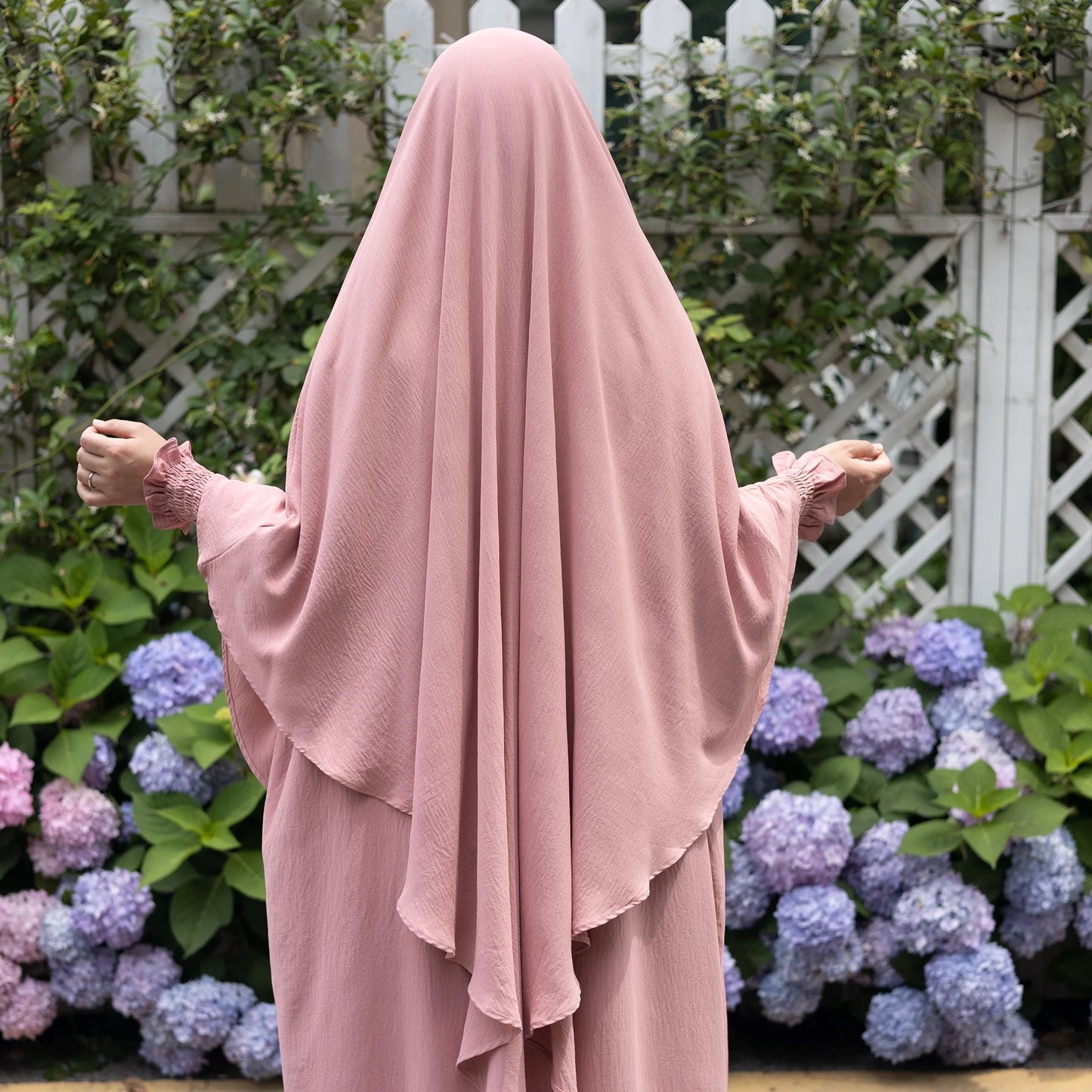 Regal Modesty: Kaneez Fatima Jilbab Set With long Khimar niqab